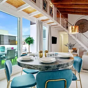 Genteel Feria Apartment